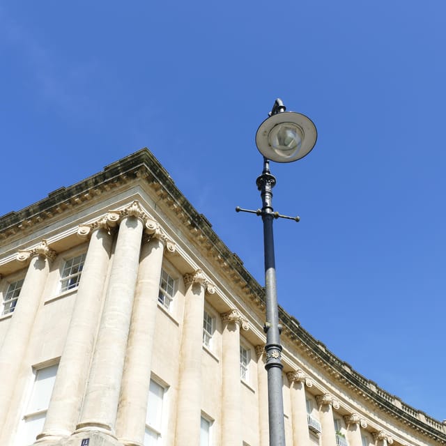 Photo Tours in Bath: Walking Tour With Local Expert Guide - Exploring Historic Bath