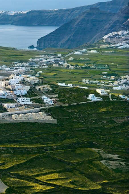 Picturesque Santorini, Tradition and Culture_Tour in Spanish - Venetian Fortress Exploration