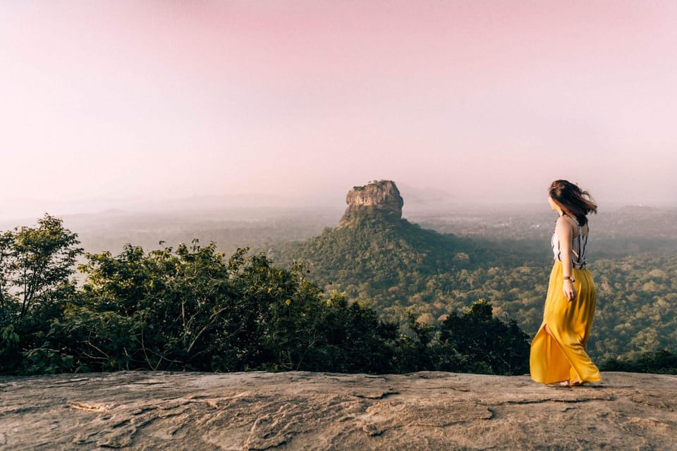 Pidurangala Rock: All Inclusive Day Tour From Anuradhapura - Panoramic Views