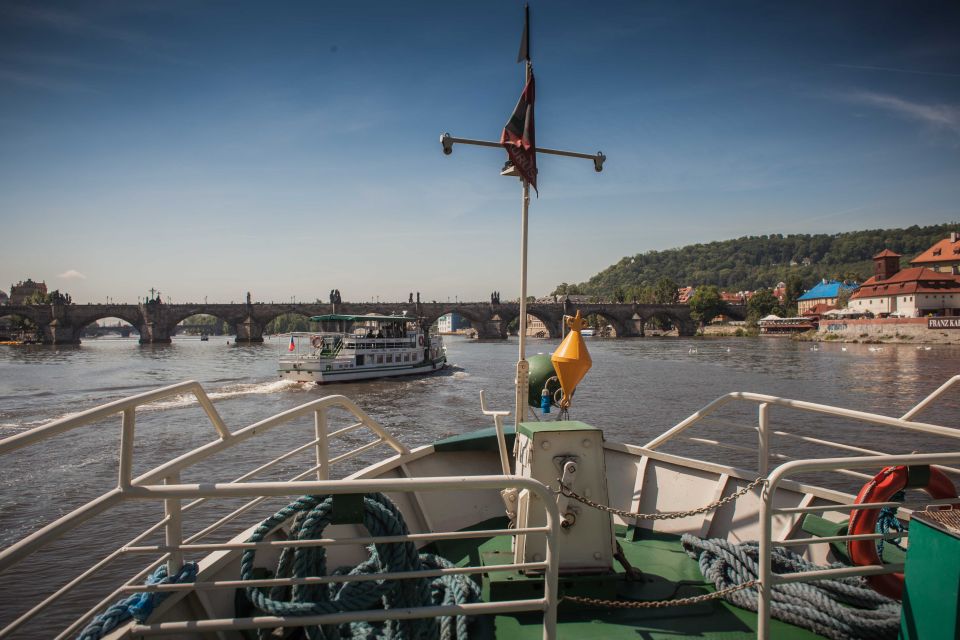 Prague: Afternoon Beer Cruise With Drinks Included - Safety and Responsible Behavior