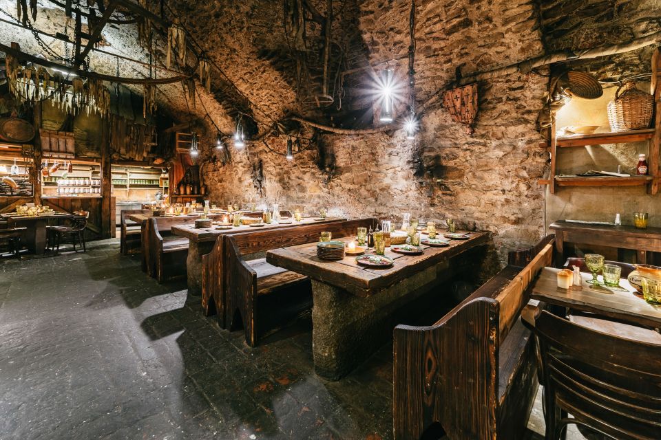 Prague: Medieval Dinner With Unlimited Drinks - Important Logistical Information