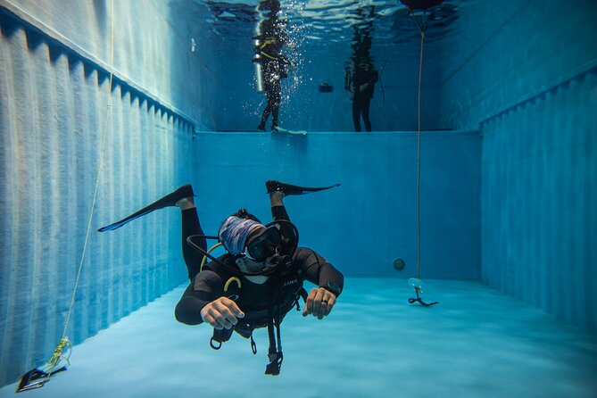 Premium Scuba Experience in Regions Largest Dive Tank - Dubai - Preparing for the Premium Scuba Adventure