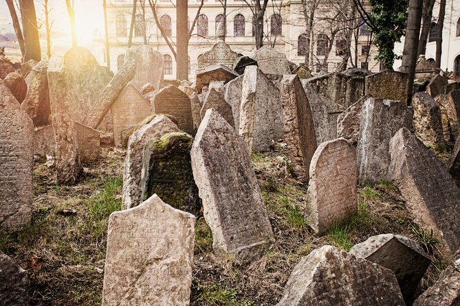 Private: 3h Stories of Prague Jewish Quarter Tour, Drink Included - Visiting Holocaust Memorial and Café