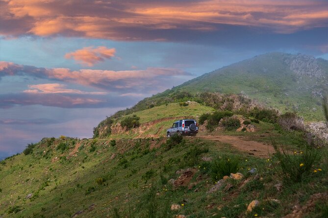 Private 4x4 Jeep Half Day - Picturesque Peaks, Vineyards, Skywalk - Rave Customer Reviews