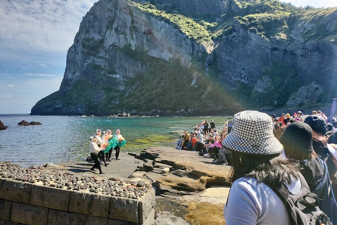 Private Day Jumbo Taxi Tour Experienced Driver in Jeju Island - Tour Options and Flexibility