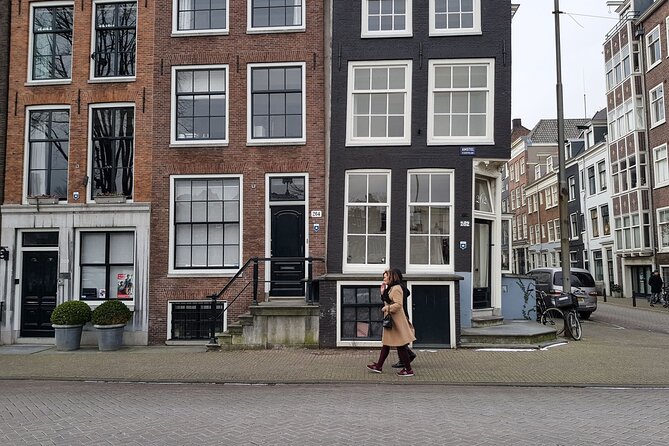 Private Food and Market Tour in Central Amsterdam With a Fun Local - Booking and Cancellation Policies