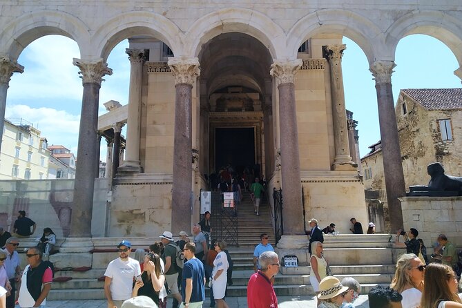 Private History Tour - Small Group - Gaining Historical Insights