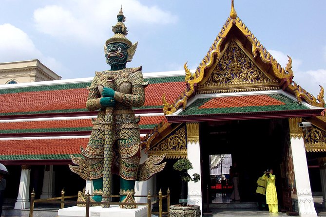 Private Tour: Grand Palace With Emerald Buddha Temple - Booking Information