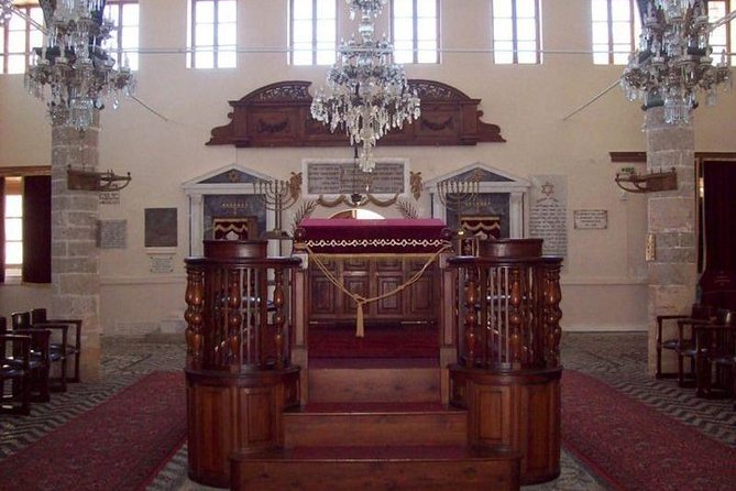 Private Tour in The Jewish Quarter & Grand Masters Palace - Museum Experiences