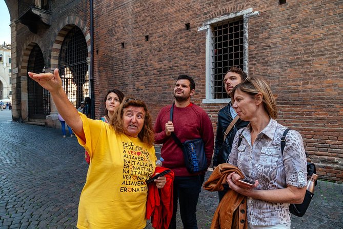 PRIVATE TOUR of Verona: Highlights & Hidden Gems With Locals & Snack Included - Savoring Local Wines and Flavors