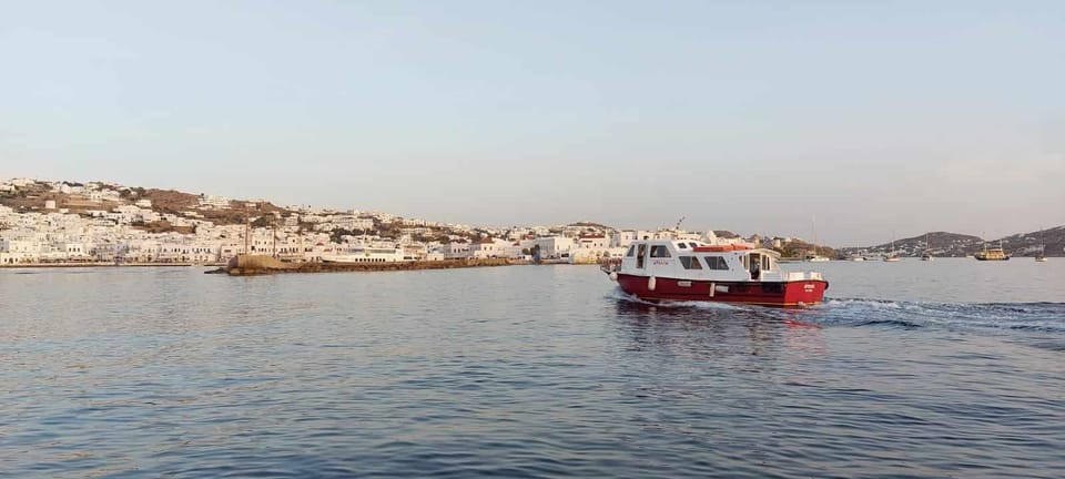 Private Walking Tour in Mykonos Town With a Local Guy - Navigating the Narrow Alleys