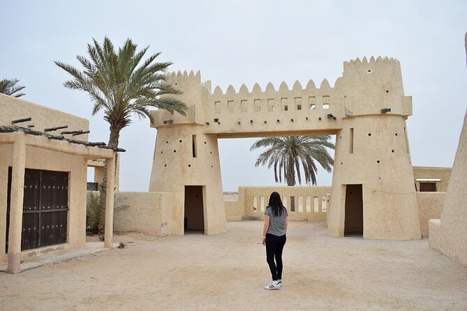 Qatar West Coast Tour to Richard Serra Sculpture and Mushroom Rock Formation - Tour Inclusions and Amenities