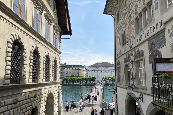 Revealing Lucerne: Self-Guided Audio City Tour - Using the Audio Guide