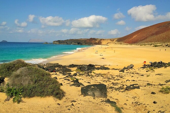 Roundtrip Ferry Transfer to La Graciosa With Free Wifi - Booking and Reservation Process