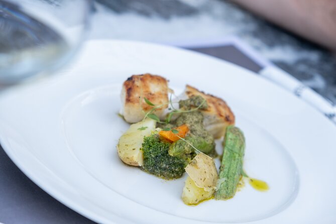Santorini Private 8 Wine Tastings With Dinner & Oia Sunset - Unmatched Wine Tastings