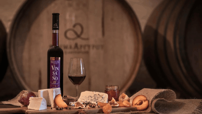 Santorini: Wine Tour With Museum Visit & 3 Wine Tastings - Tour Suitability