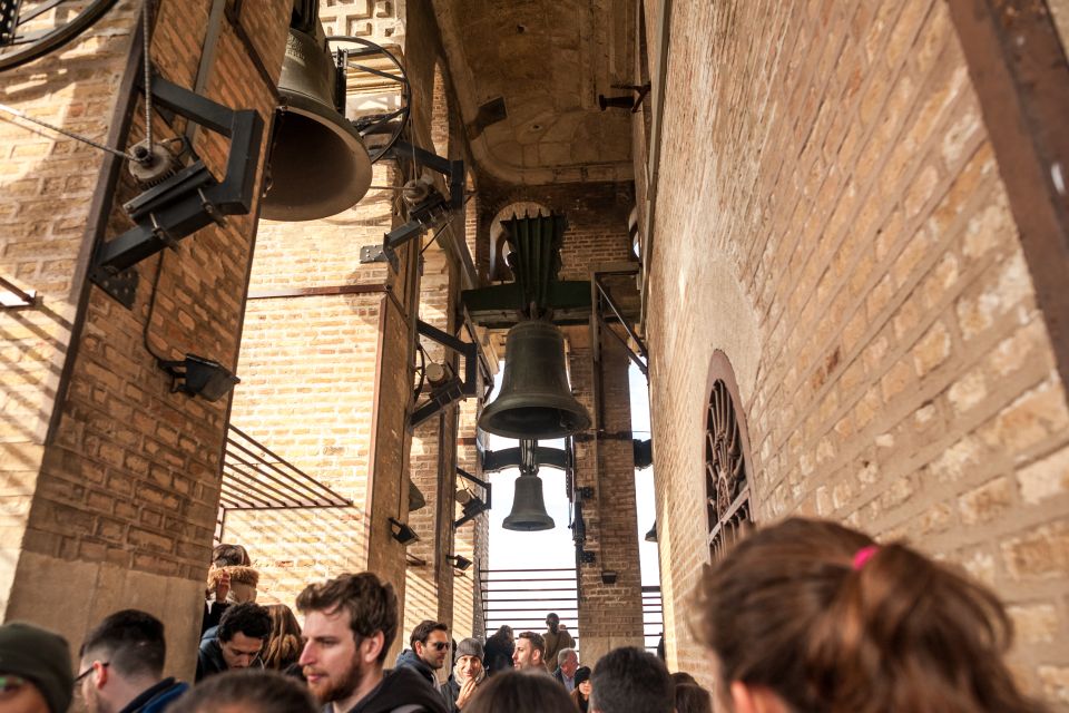 Seville: Cathedral Guided Tour With Priority Access - Visiting the Giralda Bell Tower