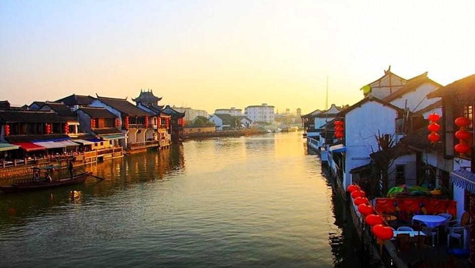 Shanghai: Zhujiajiao Private Tour W/ Boat Ride & Garden - Gondola Ride Along Canals