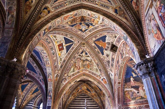 Small Group Pisa Day Trip to Siena and San Gimignano Including Wine Tasting - Personalized Attention and Group Size