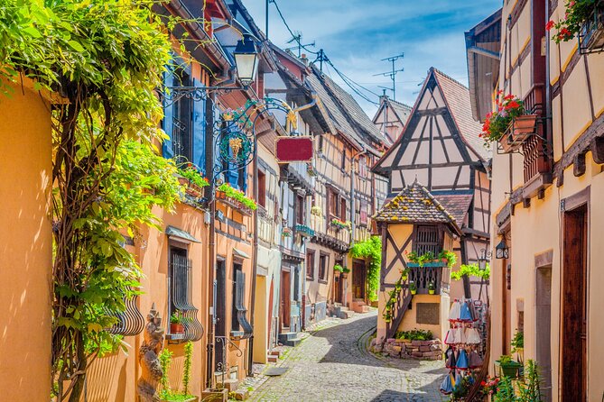 Strasbourg Highlights Self Guided Scavenger Hunt and City Walking Tour - Explore Strasbourg Independently