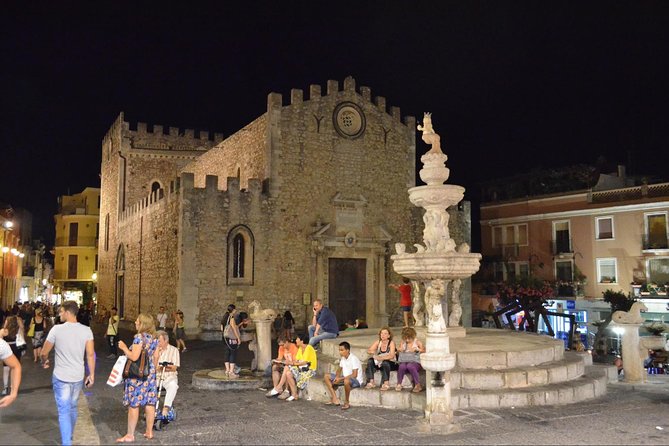 Taormina Sunset Walking Tour With Aperitif on Roof-Top Terrace - Culinary Delights and Drinks