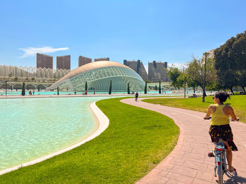 Valencia: City Bike Tour - Booking and Cancellation Policy