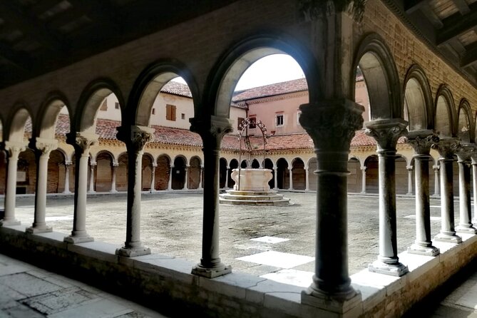 Venices Cemetery on San Michele Island Tour - Small-Group Format and Personalized Experience