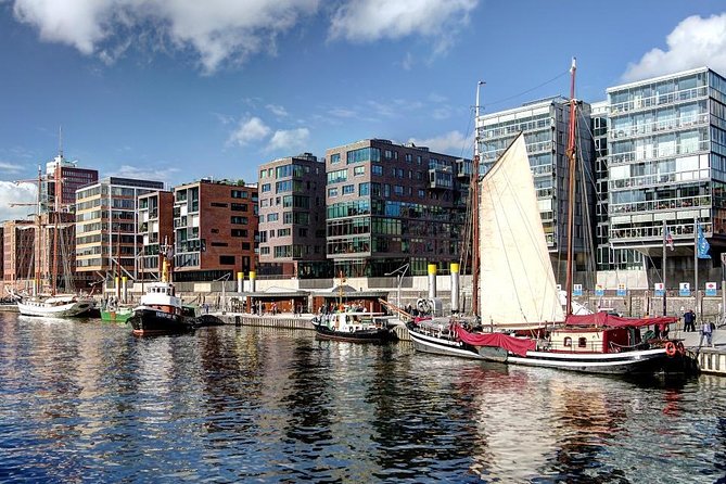 Warehouse District & HafenCity Experience Tour - Exploring Speicherstadt