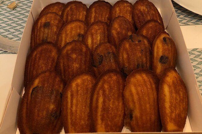 2-Hour Foodie Tour With 10 Tastings in Aix-En-Provence - Dessert Delights