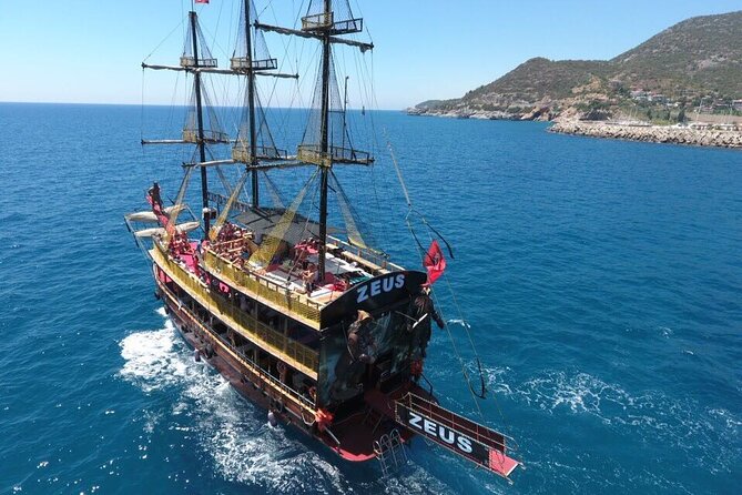 Alanya Pirate Boat Tour With Lunch, Soft Drinks & Transfer - Sights and Scenery