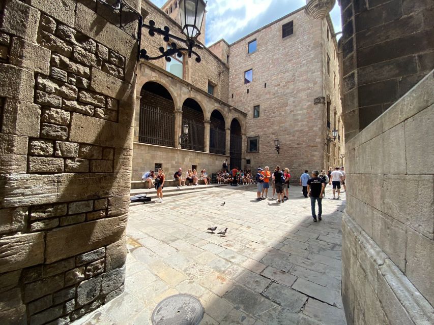 Barcelona Old Town Tour With Optional Flamenco Show - Accessibility and Cancellation