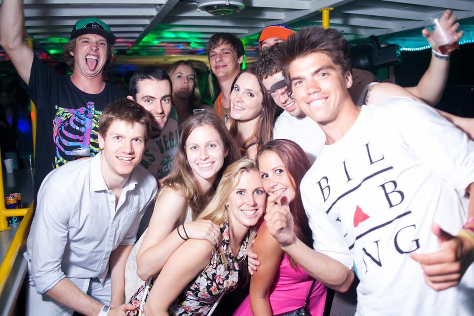 Budapest: Boat Party With Option of Unlimited Drinks - Tips for Attendees