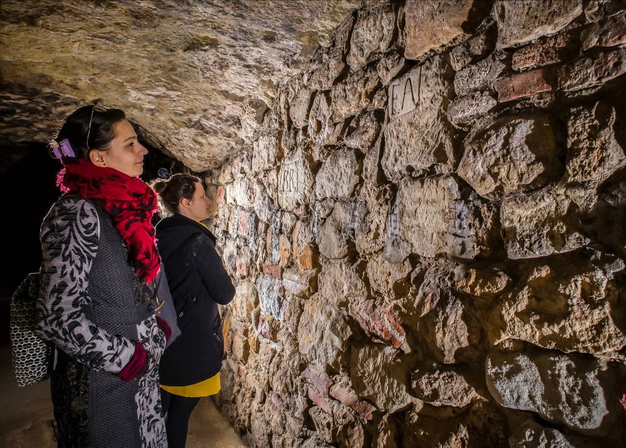 Budapest: Buda Castle Cave Tour - Nearby Attractions