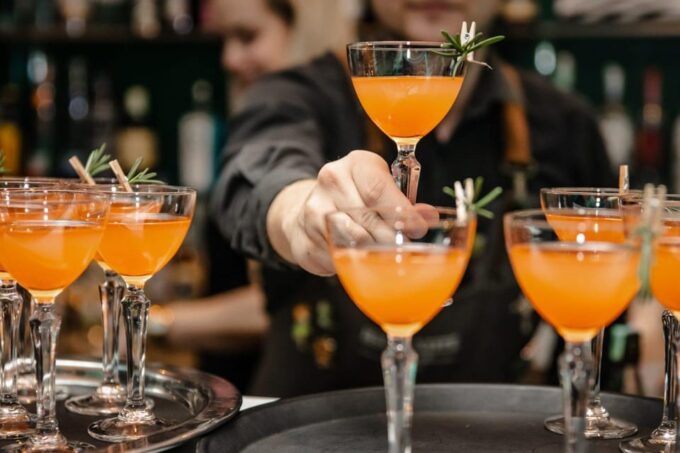 Budapest: Glamour of the Old Town With Dinner and Live Music - Tips for Your Evening Out