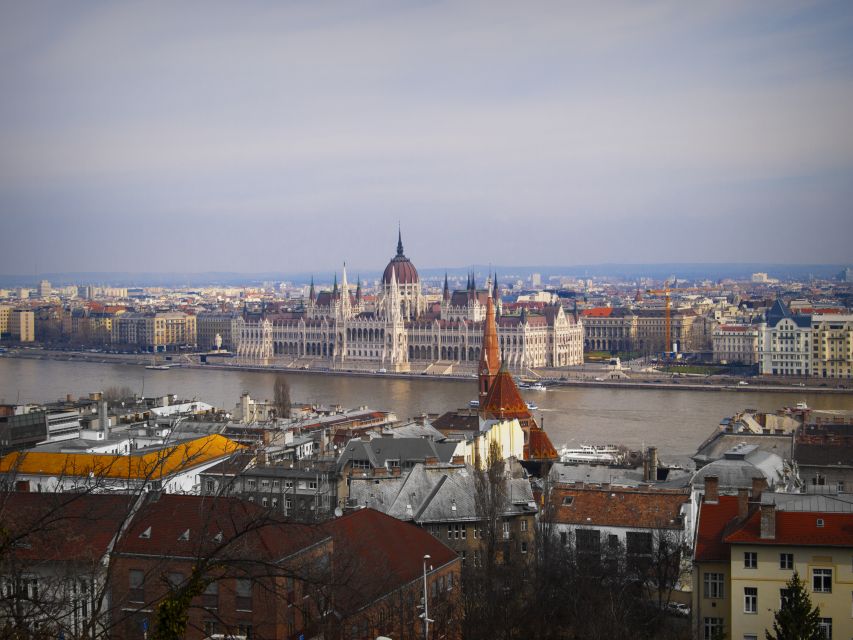 Budapest: Private 3-hour Guided City Tour by Bus - Booking and Cancellation Policy