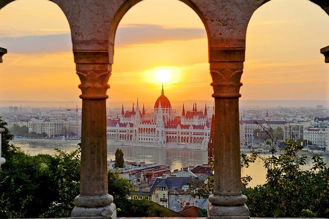 Budapest Private Full Day City Tour With a Comfortable Air -Conditioned Car - Experienced Guidance