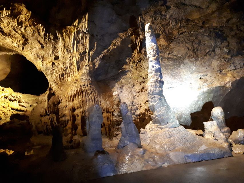 Budapest: Semlő-hegyi & Pál-völgyi Caves Guided Walking Tour - Tips for Participants