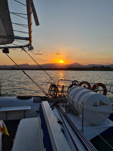 Cambrils: Costa Dorada Sunset Catamaran Cruise With Drinks - Frequently Asked Questions