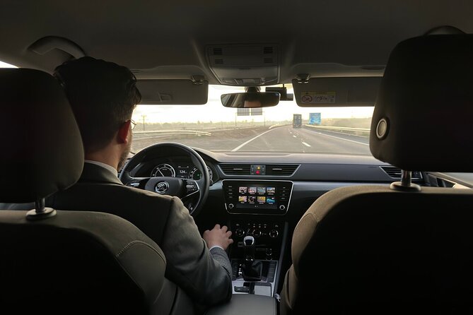 Casablanca Private Transfer From Hotel Accommodation to Airport - Tips for a Smooth Journey