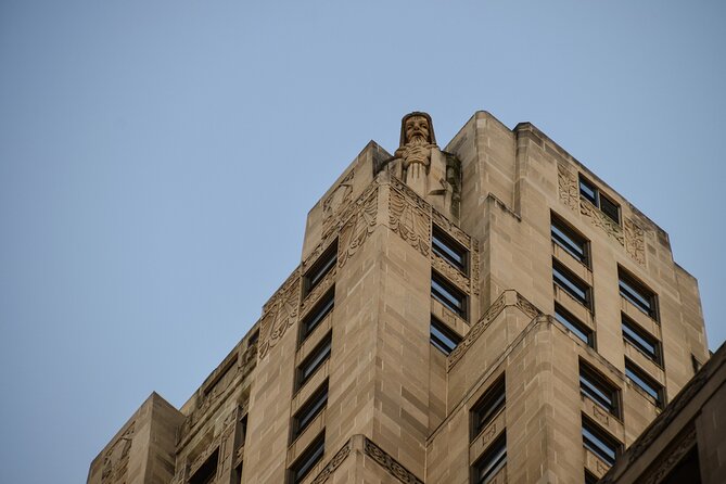 Chicago City Tour: Elevated Architecture Tour With Train Ticket Included - Exploring the Chicago "L" Train