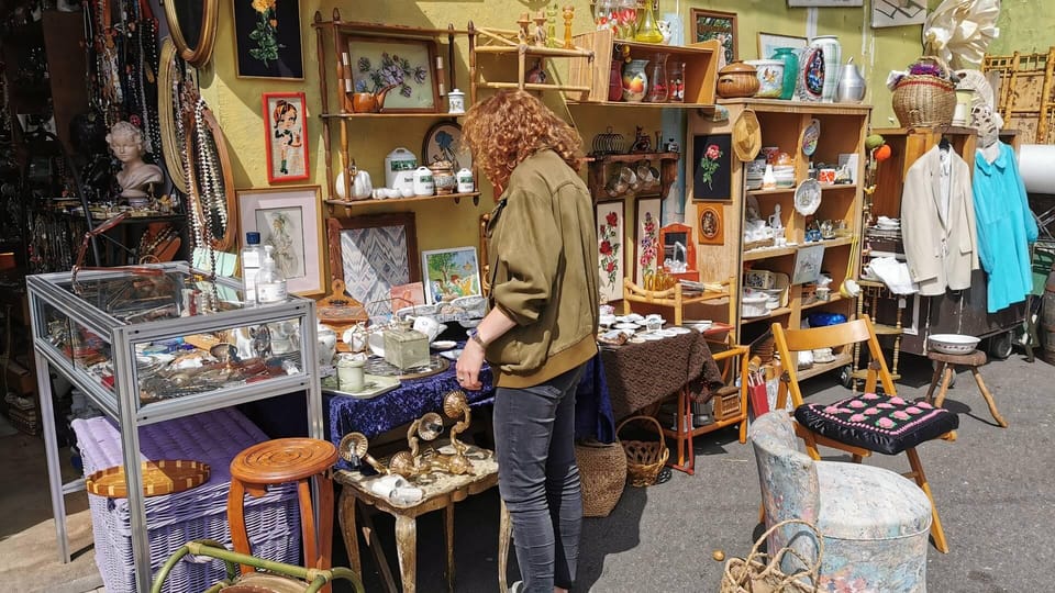 Discover the Flea Market of Saint Ouen and Its Culture - Booking and Cancellation Information