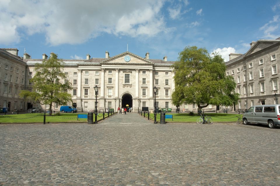 Dublin: Fast-Track Book of Kells Ticket & Dublin Castle Tour - Nearby Attractions