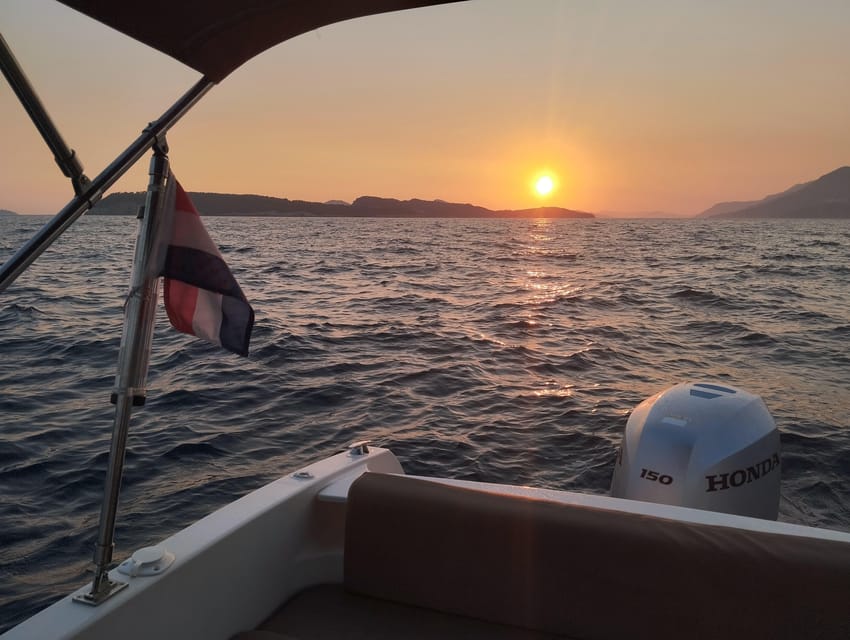 Dubrovnik: Golden Hour Relaxing Sunset Boat Tour - Important Considerations