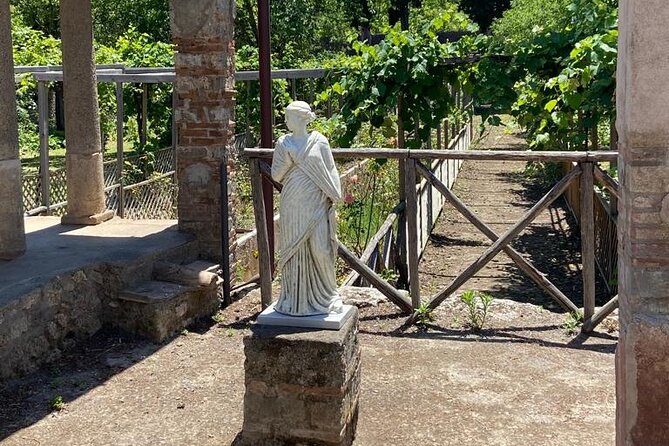 Exclusive Tour in Sorrento and Pompeii With Transport and Tickets - Sum Up