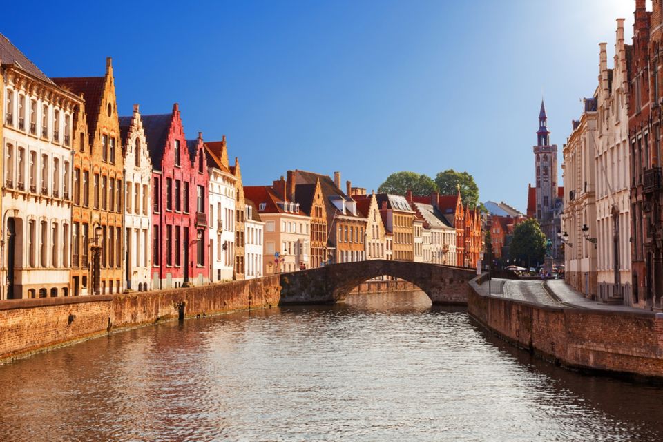 From Amsterdam: Day Trip to Bruges in Spanish or English - Tips for Your Visit