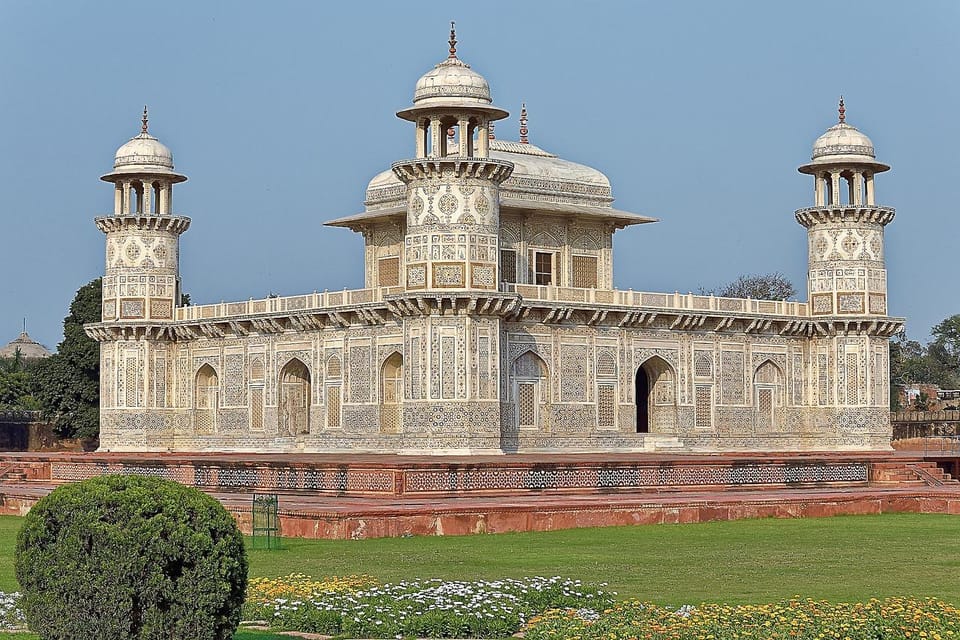 From New Delhi : 1-day Private Taj Mahal & Agra Tour by Car - Frequently Asked Questions