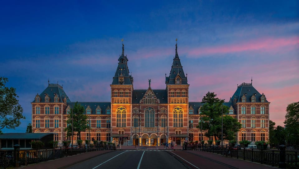 Full Day Private Tour to Amsterdam From Brussels - Booking and Cancellation Policy