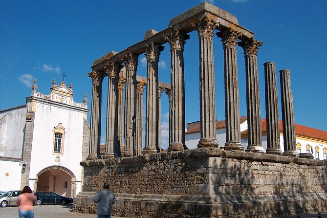 Giraldo Square and City Center Walking Tour of Évora - Tour Duration and Pricing