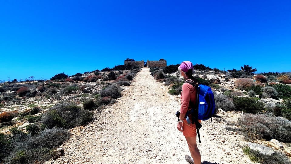 Gozo Unveiled: Guided Hiking in Comino Island - Exploring Comino Island