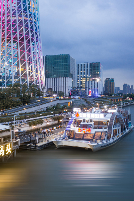 Guangzhou: Roundtrip Cruise Night View From Canton Tower - The Sum Up